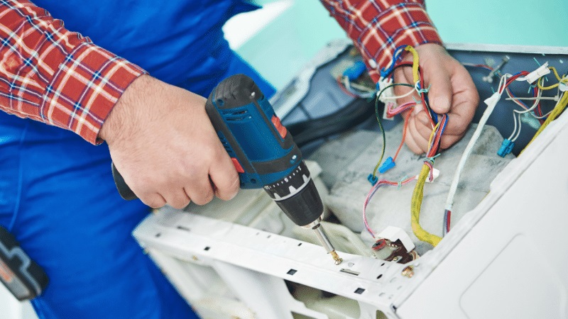 Şehzadeler Toshiba Toshiba çamaşır makinesi kart tamiri – Su almama arızası orijinal parça ile giderildi. - Teknik servis örneği